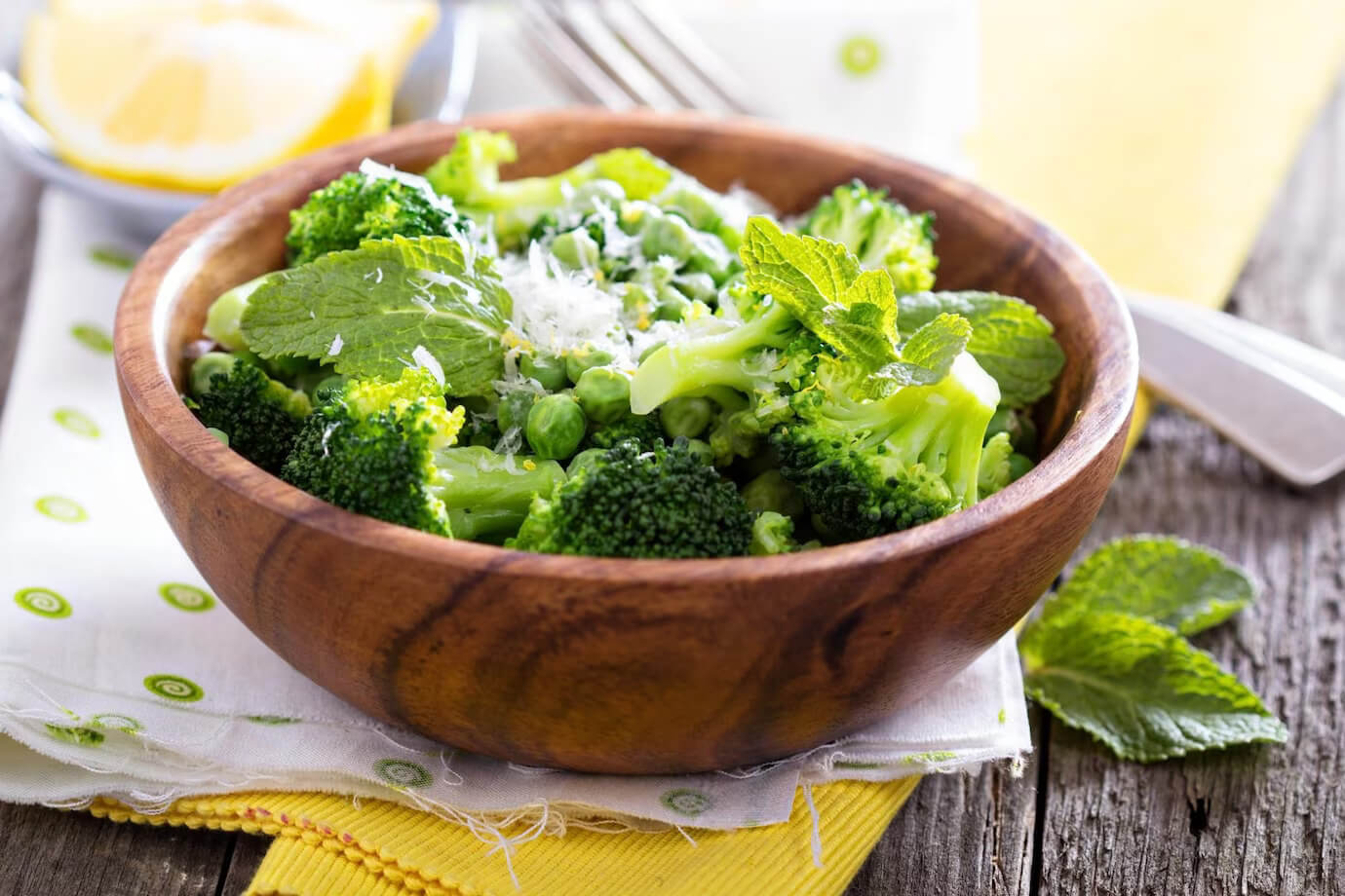Broccoli Crunch Salad: A Fresh and Flavorful Delight